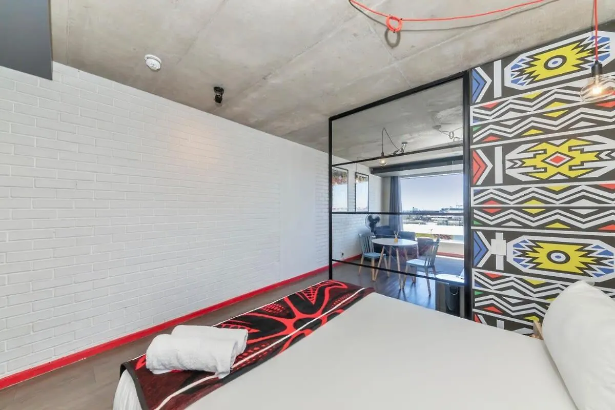 Apartment 605 Wex1 Designer Studio With Pool And Onsite Parking Cape Town